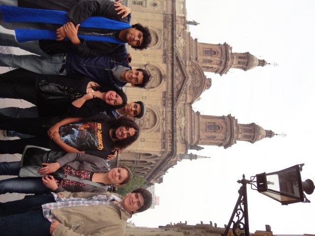 Estudiantes de Ped. en Historia UDLA en Plaza de Armas, 2012