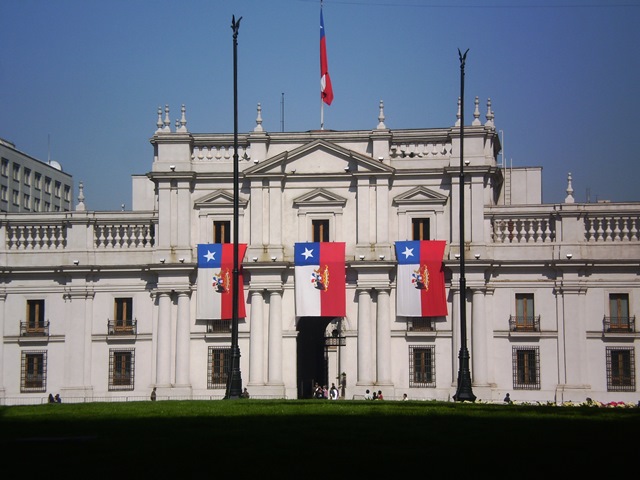 El Palacio de La Moneda será uno de los puntos que abordará el circuito a cargo del docente de la UDLA, Pablo Páez. (Fotografía Rodrigo Almarza)